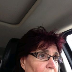 Meet your Posher, Dena